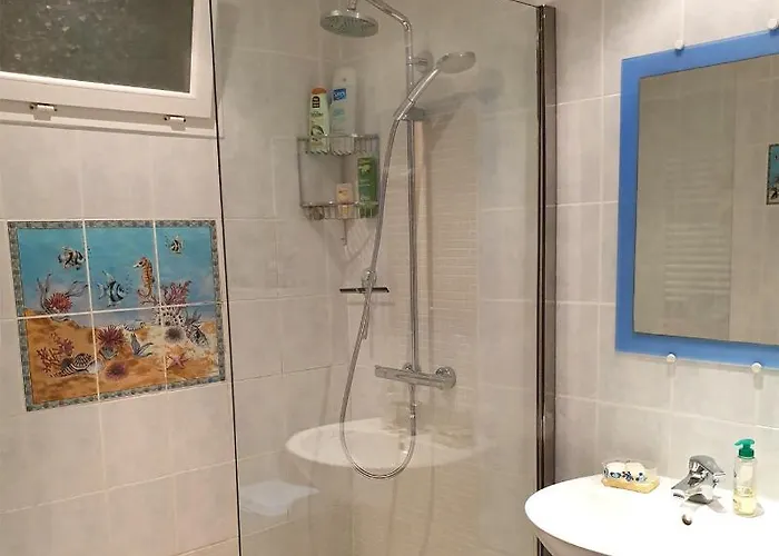 Athena LʼÎle-Rousse