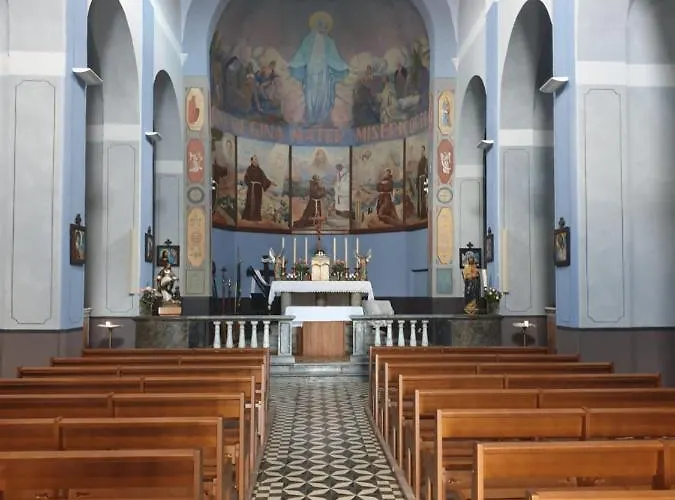 Willa Athena LʼÎle-Rousse