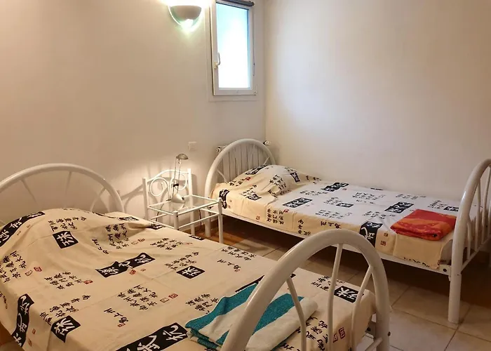 Athena LʼÎle-Rousse